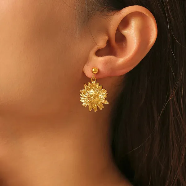 Gold_Sunflower_Earrings_For_Women